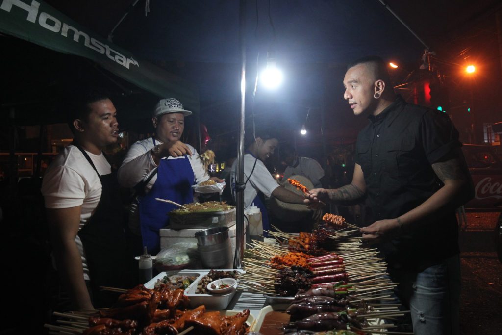"Roxas Night Market Challenge: Where can your 100 pesos take you?" was Chito’s most significant adventure to date. He partnered with Davaoeño volunteers to regain the Roxas Night Market after the unfortunate incident.