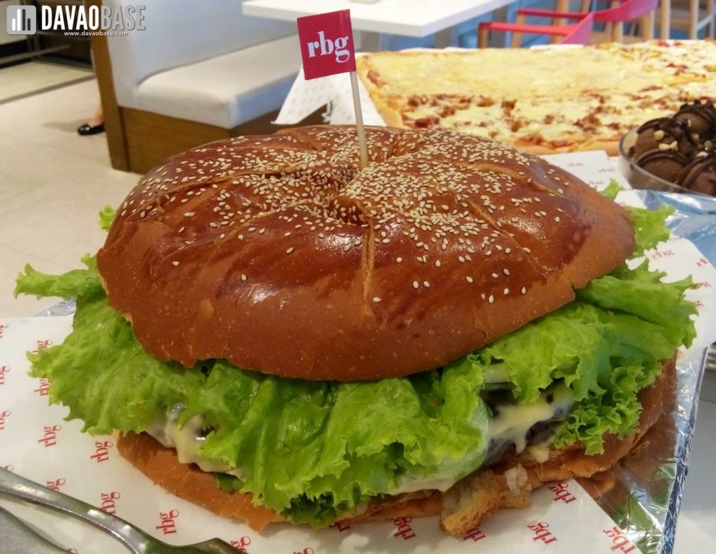 rbg xtreme meal giant burger