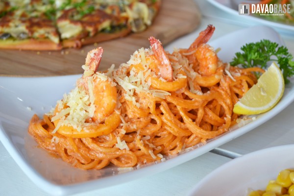 seafood-pasta-in-crab-fat-sauce