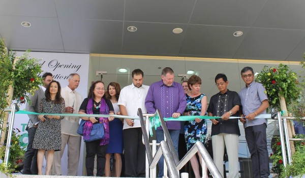 Ribbon cutting at the opening of Tebow CURE Hospital