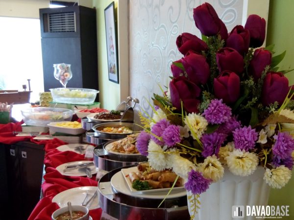 zabs-buffet-restaurant-flower-decoration