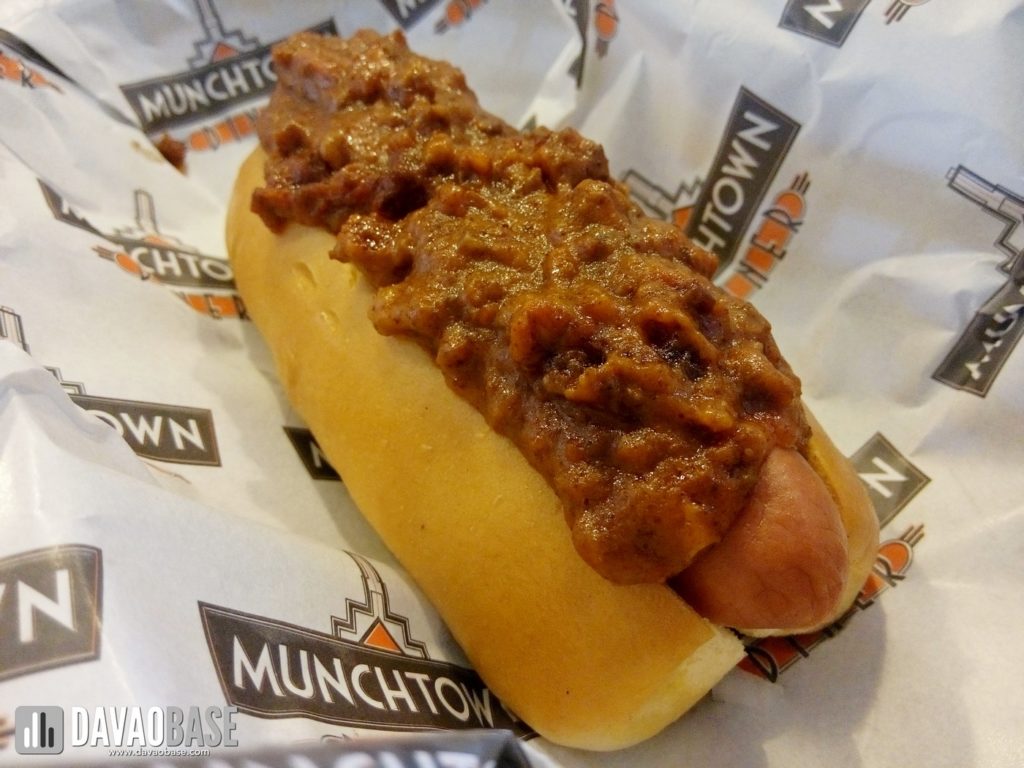 chili dog all beef hotdog munchtown grill